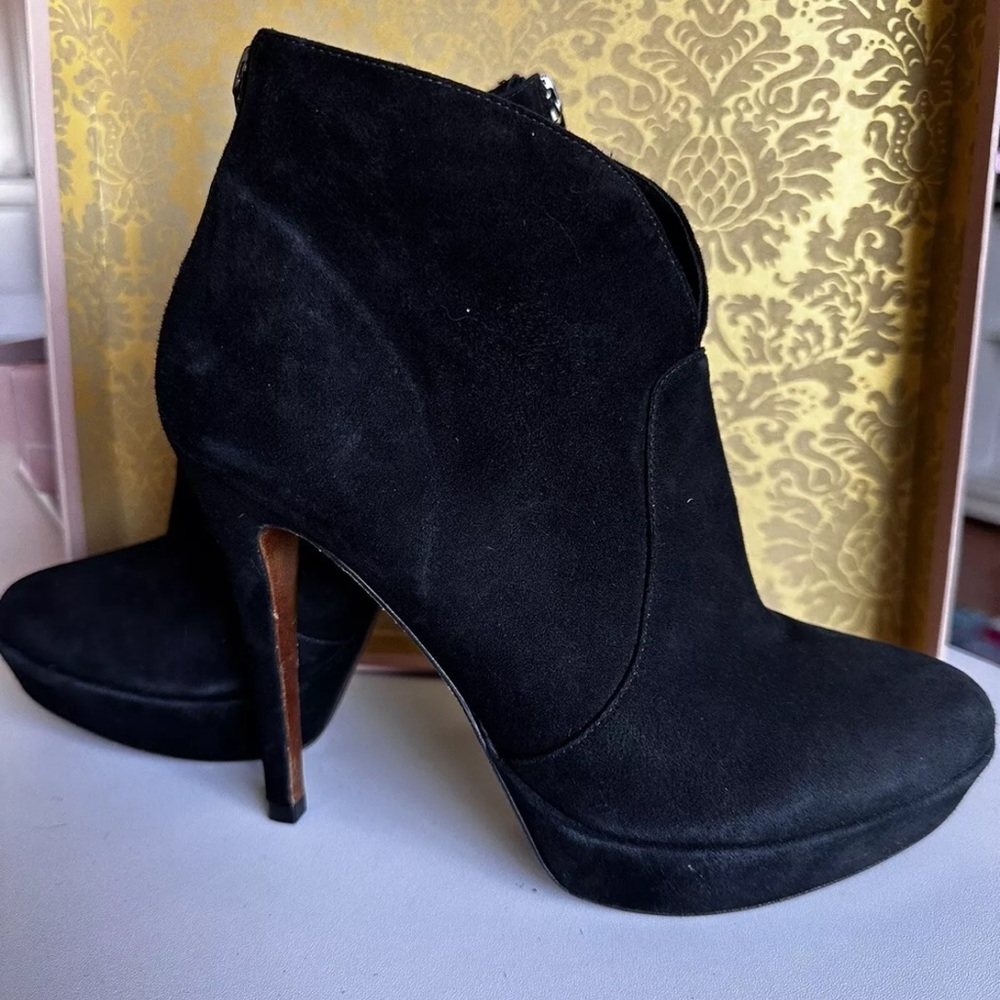 Alexandre Birman Black Suede Booties Zip Up 8.5 Boots